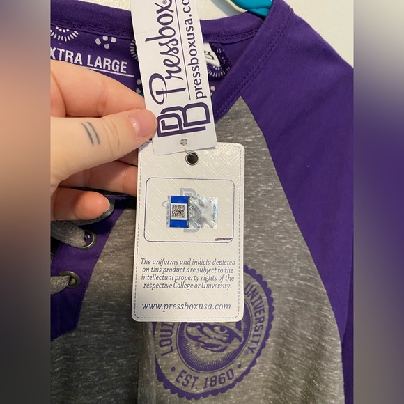 Louisiana State University Long sleeved lace up tee - Picture 4 of 5